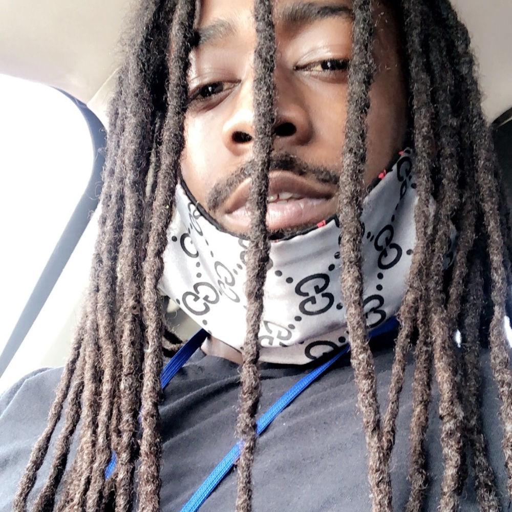 Meet your Posher, Deejay